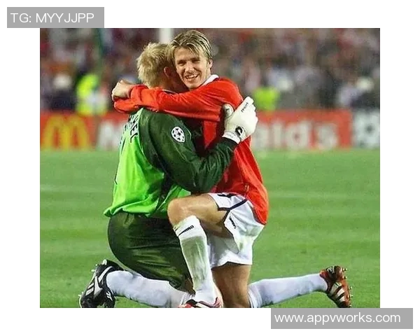 欧冠决赛曼联与拜仁的巅峰对决历史回顾与精彩瞬间解析