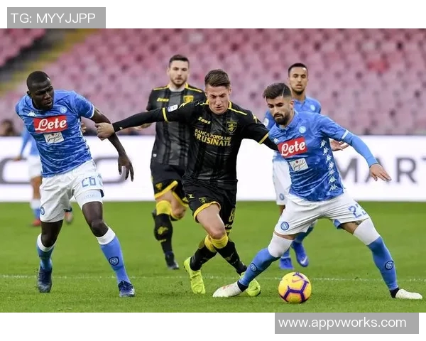 都灵球队与博洛尼球队激战正酣谁能在意甲赛场中笑到最后 都灵球队与博洛尼球队激战正酣谁能在意甲赛场中笑到最后