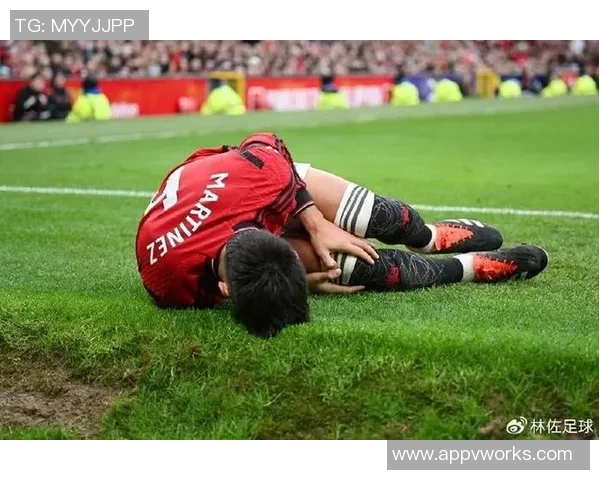 马丁内斯的传奇人生与足球梦想:从草根到巅峰的奋斗故事 马丁内斯的传奇人生与足球梦想:从草根到巅峰的奋斗故事