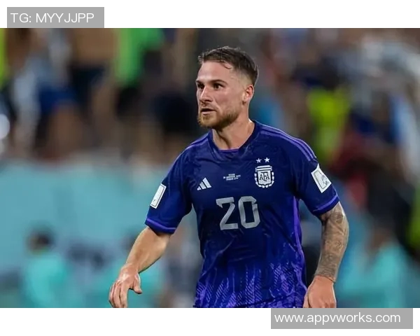 麦卡利斯特：从传奇球员到足球教练的华丽转身与人生哲学探索