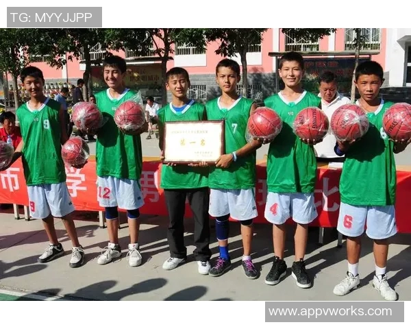 高诗岩:从青涩新星到篮球场上的闪耀巨星成长之路 高诗岩:从青涩新星到篮球场上的闪耀巨星成长之路