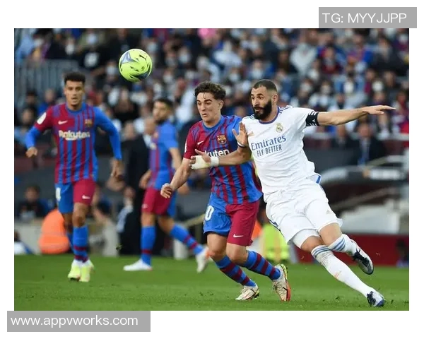 2018年皇马与巴黎圣日耳曼巅峰对决回顾与分析 2018年皇马与巴黎圣日耳曼巅峰对决回顾与分析