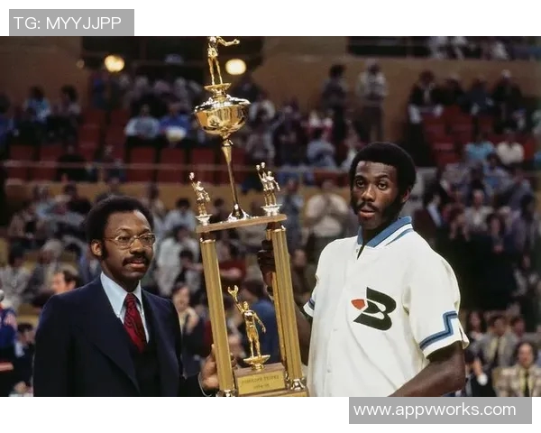 杰登艾维的崛起之路:从新秀到NBA明星的奋斗历程 杰登艾维的崛起之路:从新秀到NBA明星的奋斗历程